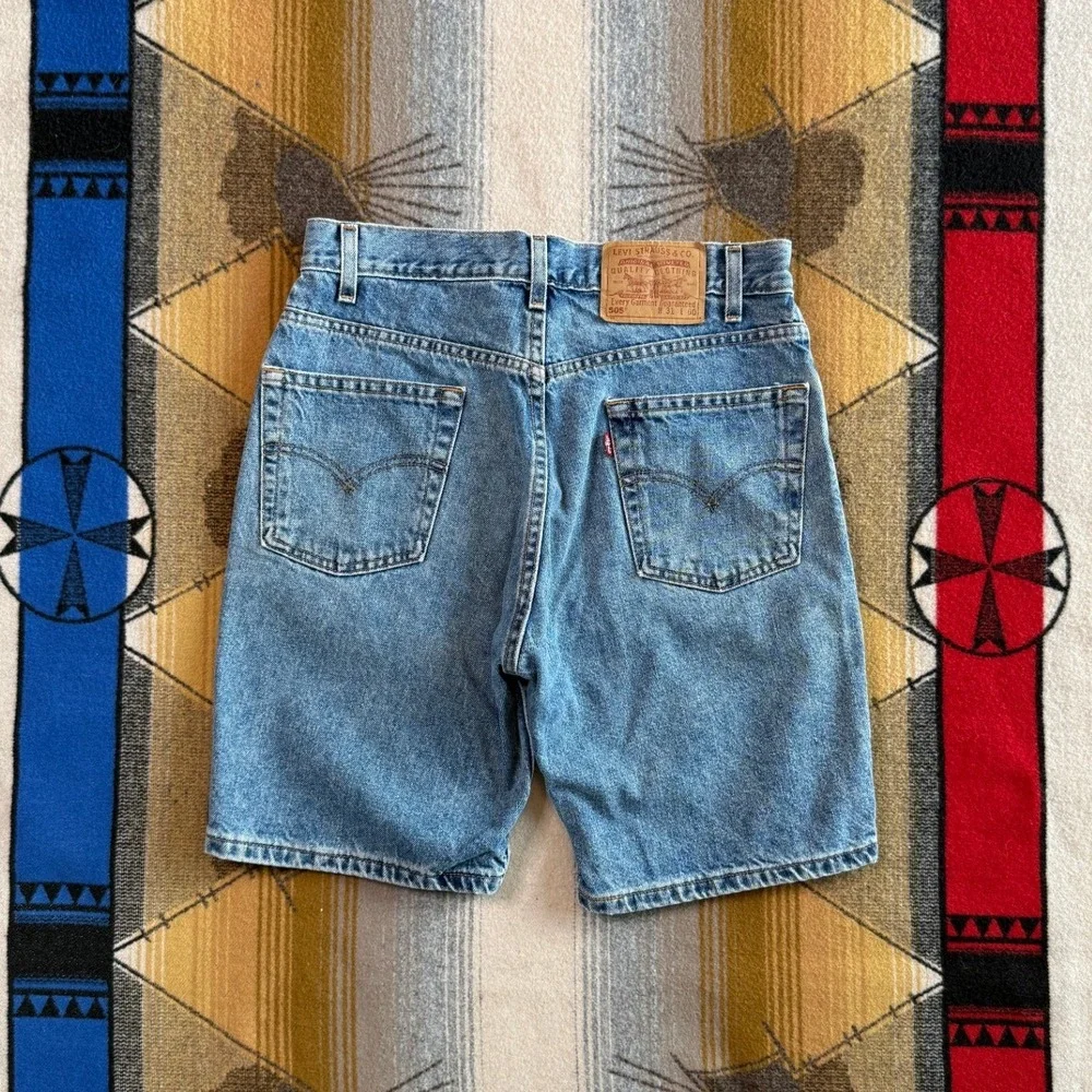 Levis 505 Regular Fit Denim Shorts Mens 30 Medium Wash Blue Cotton Jean Shorts